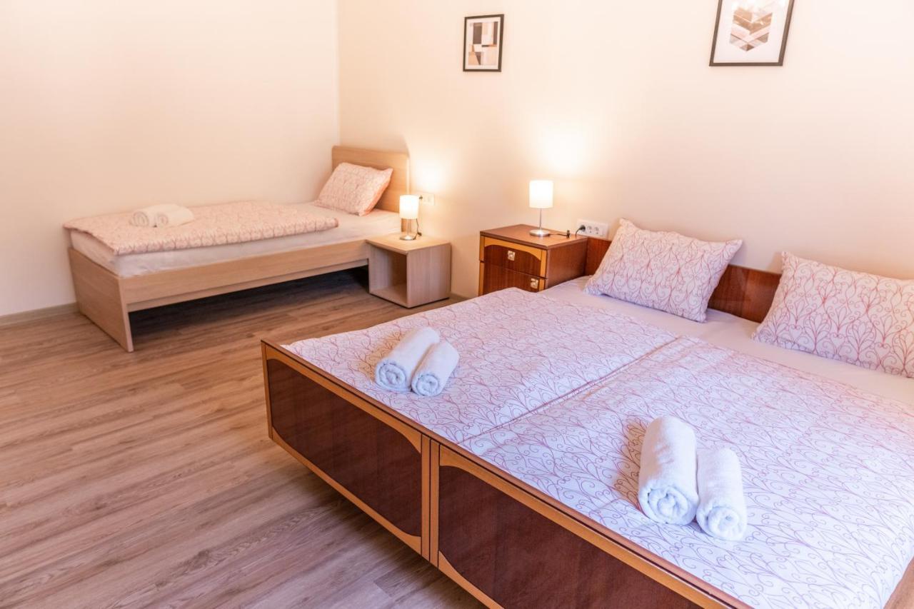 House Hiperbola & Outdoor Activities Apartamento Bovec Exterior foto