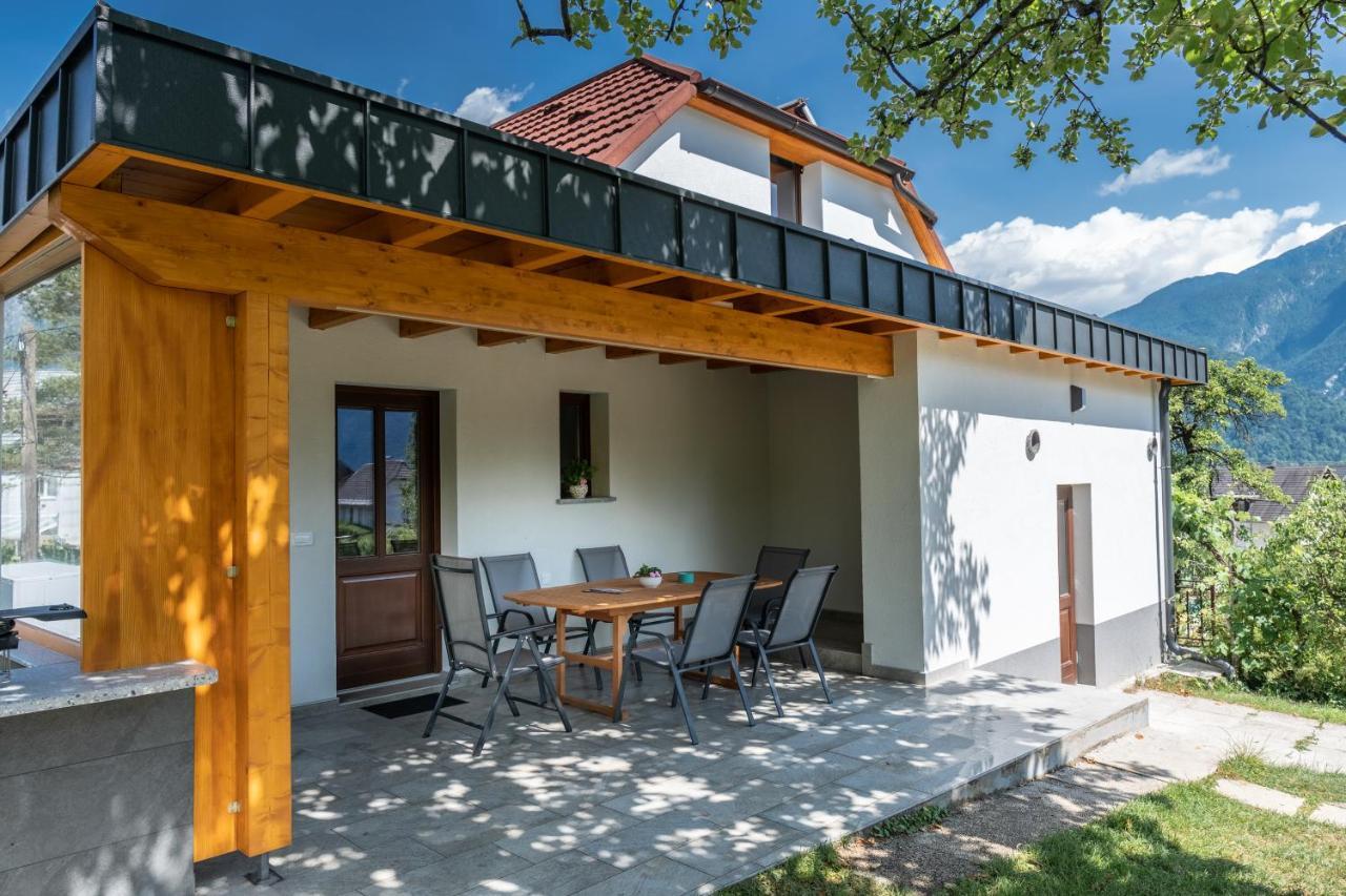 House Hiperbola & Outdoor Activities Apartamento Bovec Exterior foto